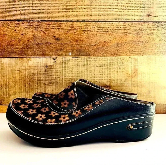 Lartiste Ehiche Black Floral Clogs/Mules - Picture 3 of 8